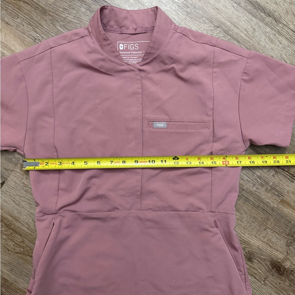 Figs • Mineral Mauve Tunis Scrub Top - Picture 9 of 15